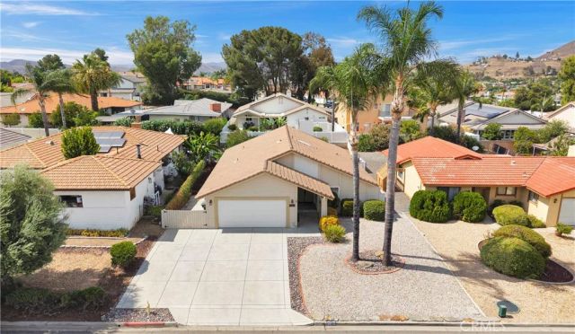 23240 Continental Drive, Canyon Lake, CA 92587