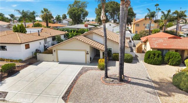 23240 Continental Drive, Canyon Lake, CA 92587