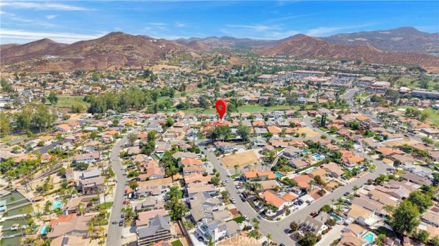 23240 Continental Drive, Canyon Lake, CA 92587