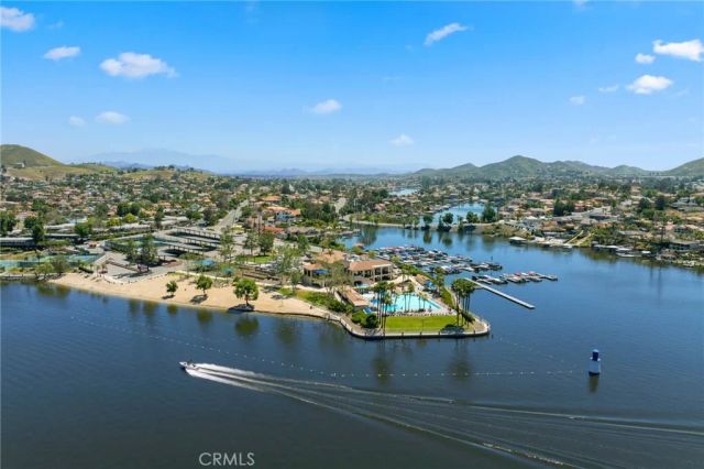 23240 Continental Drive, Canyon Lake, CA 92587