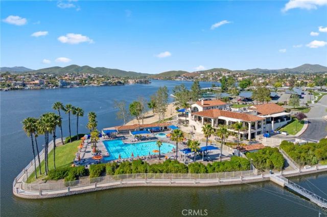 23240 Continental Drive, Canyon Lake, CA 92587