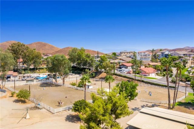 23240 Continental Drive, Canyon Lake, CA 92587