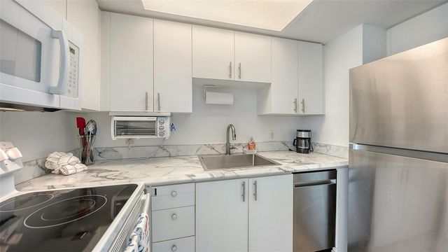 2850 GULF OF MEXICO DRIVE 4, Longboat Key, FL 34228