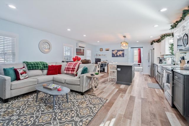 126 Narrows Road, Bristol, RI 02809