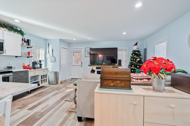 126 Narrows Road, Bristol, RI 02809