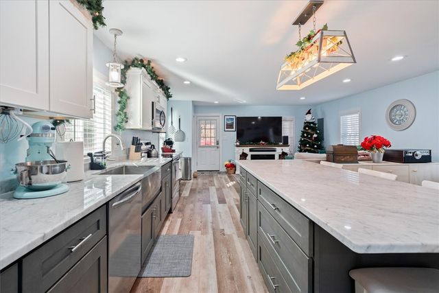 126 Narrows Road, Bristol, RI 02809