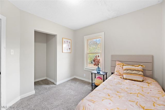 1076 Chalker Street, Akron, OH 44310