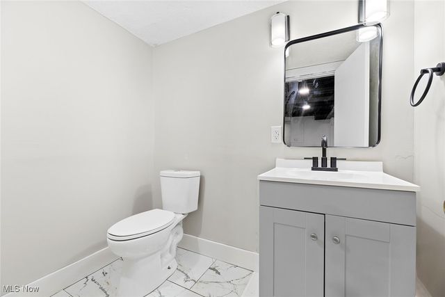 1076 Chalker Street, Akron, OH 44310