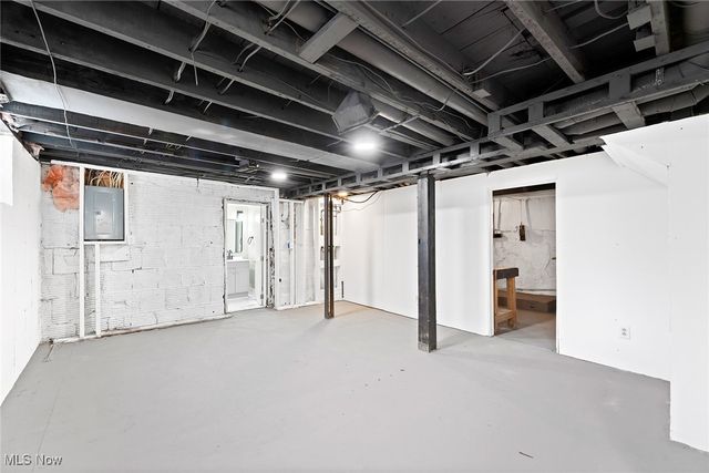 1076 Chalker Street, Akron, OH 44310