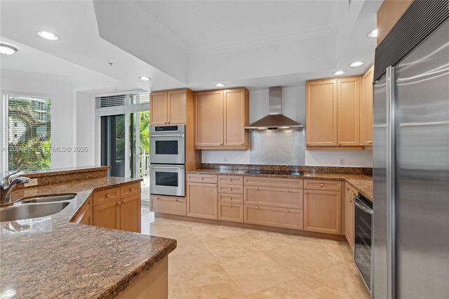 13621 Deering Bay Dr 304, Coral Gables, FL 33158