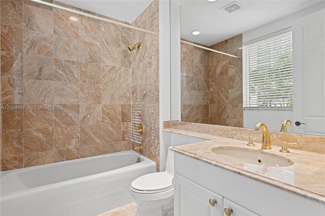 13621 Deering Bay Dr 304, Coral Gables, FL 33158