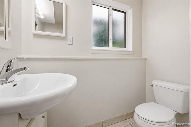 20395 Briarwood Court, Southfield, MI 48076