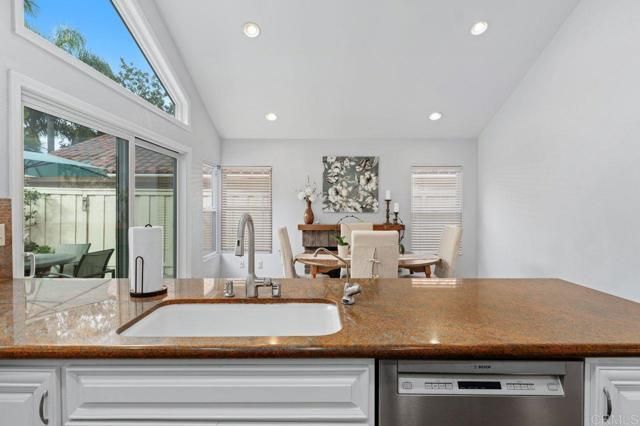 1825 Hummock Lane, Encinitas, CA 92024