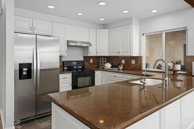 1825 Hummock Lane, Encinitas, CA 92024