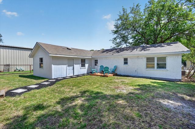 1624 E Lake Drive, Weatherford, TX 76087
