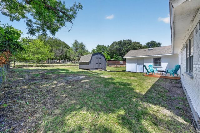 1624 E Lake Drive, Weatherford, TX 76087