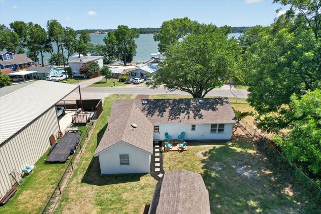 1624 E Lake Drive, Weatherford, TX 76087