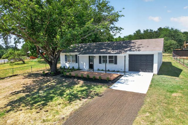 1624 E Lake Drive, Weatherford, TX 76087