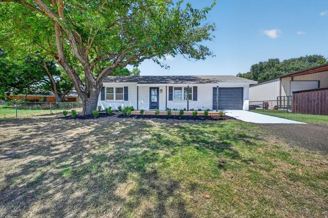 1624 E Lake Drive, Weatherford, TX 76087