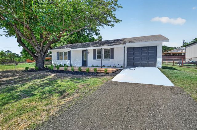 1624 E Lake Drive, Weatherford, TX 76087