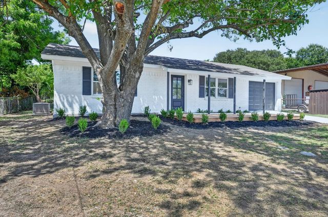 1624 E Lake Drive, Weatherford, TX 76087