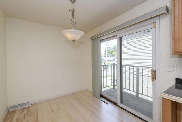 902 E Brady STREET, Milwaukee, WI 53202