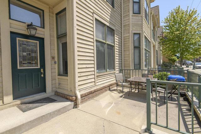 902 E Brady STREET, Milwaukee, WI 53202