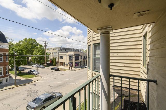 902 E Brady STREET, Milwaukee, WI 53202