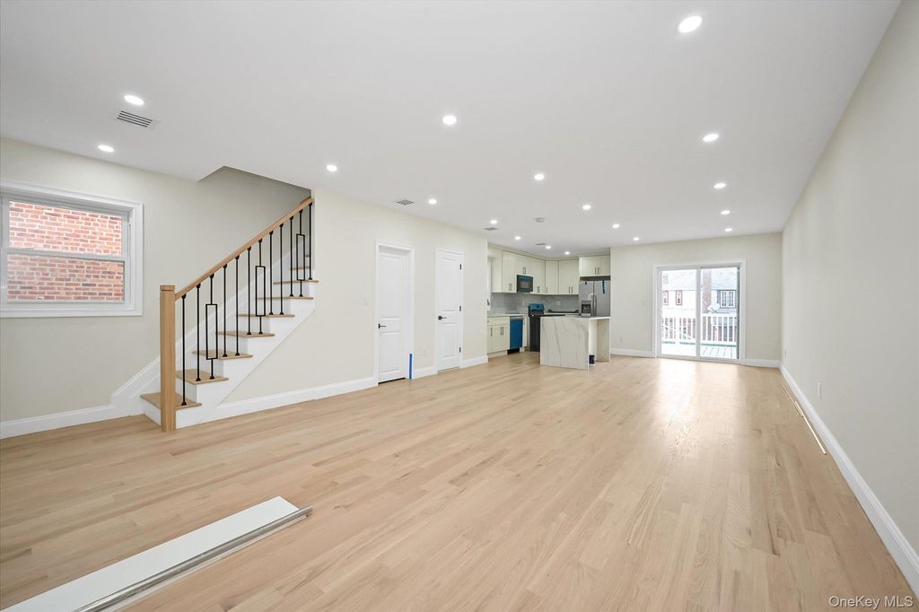 14123 Hoover Avenue, Briarwood, NY 11435 — photo 4
