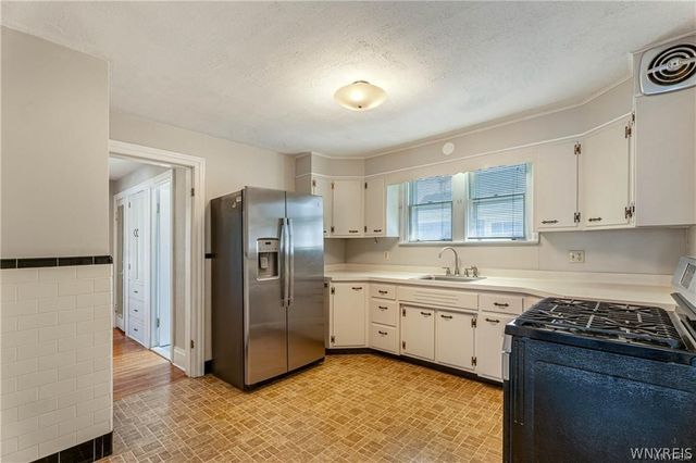34 Delham Avenue, Buffalo, NY 14216