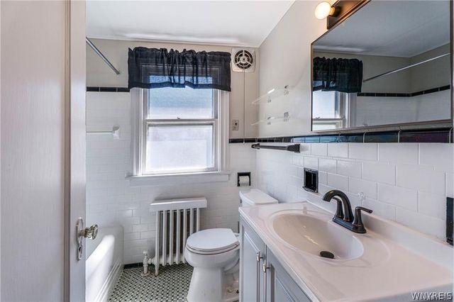 34 Delham Avenue, Buffalo, NY 14216