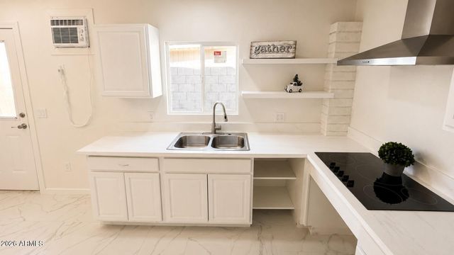 6736 W VERNON Avenue, Phoenix, AZ 85035