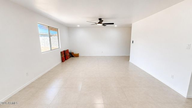 6736 W VERNON Avenue, Phoenix, AZ 85035