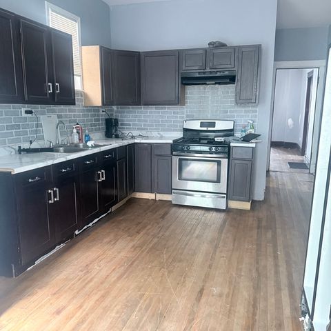 6833 S May Street 1, Chicago, IL 60621