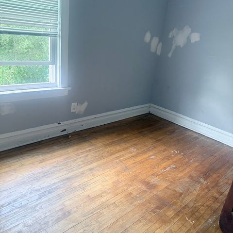 6833 S May Street 1, Chicago, IL 60621