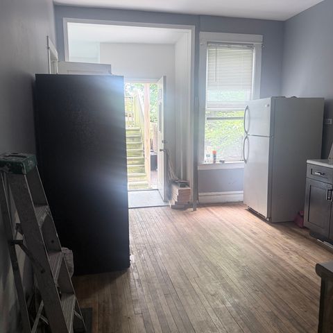 6833 S May Street 1, Chicago, IL 60621