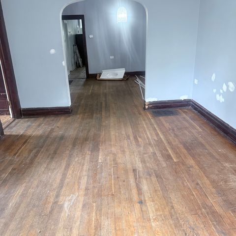 6833 S May Street 1, Chicago, IL 60621