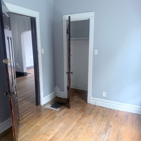 6833 S May Street 1, Chicago, IL 60621