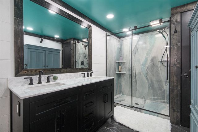 4085 Quainton Road, Norton Shores, MI 49441