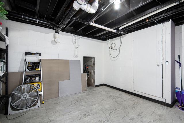 4085 Quainton Road, Norton Shores, MI 49441