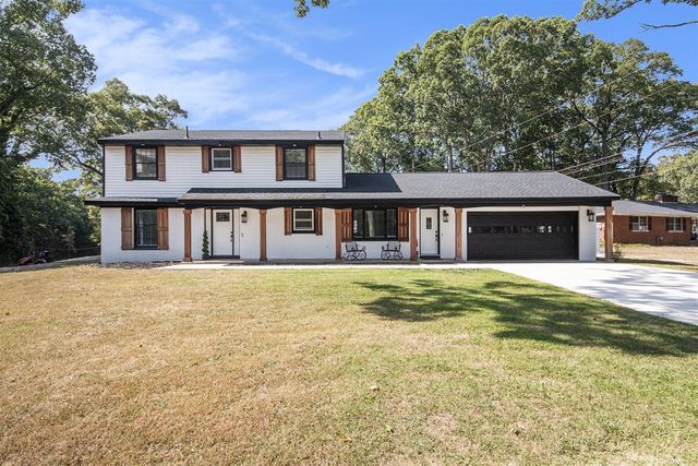 4085 Quainton Road, Norton Shores, MI 49441