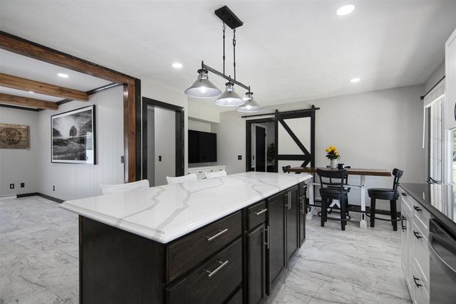 4085 Quainton Road, Norton Shores, MI 49441