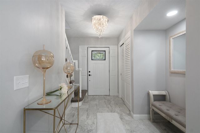 4085 Quainton Road, Norton Shores, MI 49441