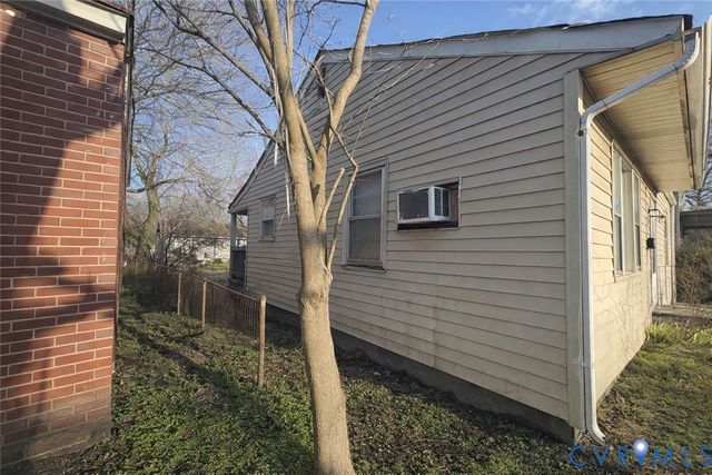 135 Elm St, Petersburg, VA 23803