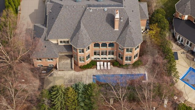10224 Cherrywood Lane, Munster, IN 46321