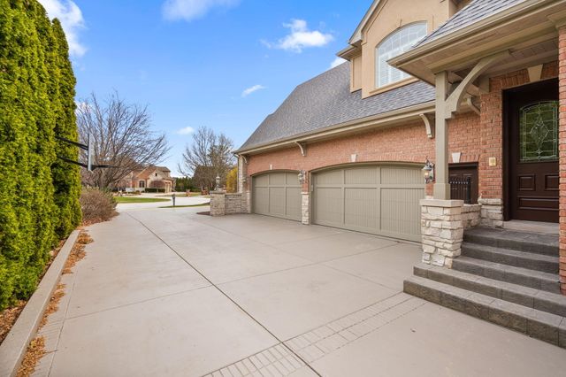 10224 Cherrywood Lane, Munster, IN 46321