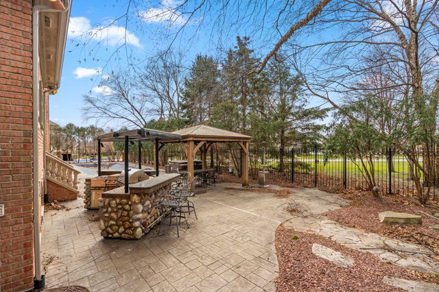 10224 Cherrywood Lane, Munster, IN 46321