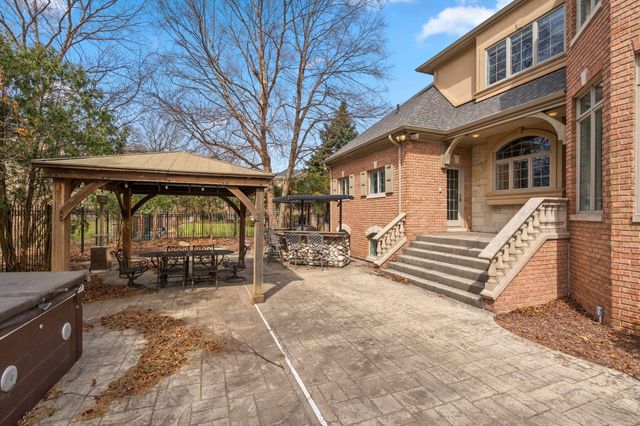 10224 Cherrywood Lane, Munster, IN 46321