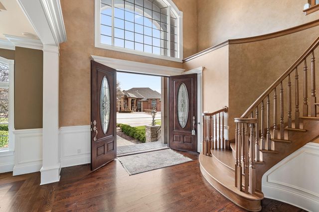 10224 Cherrywood Lane, Munster, IN 46321