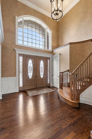 10224 Cherrywood Lane, Munster, IN 46321